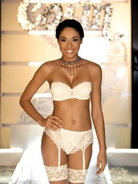 BIUSTONOSZ CORIN PERLA 15905