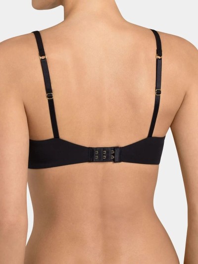 BIUSTONOSZ TRIUMPH BODY MAKE-UP