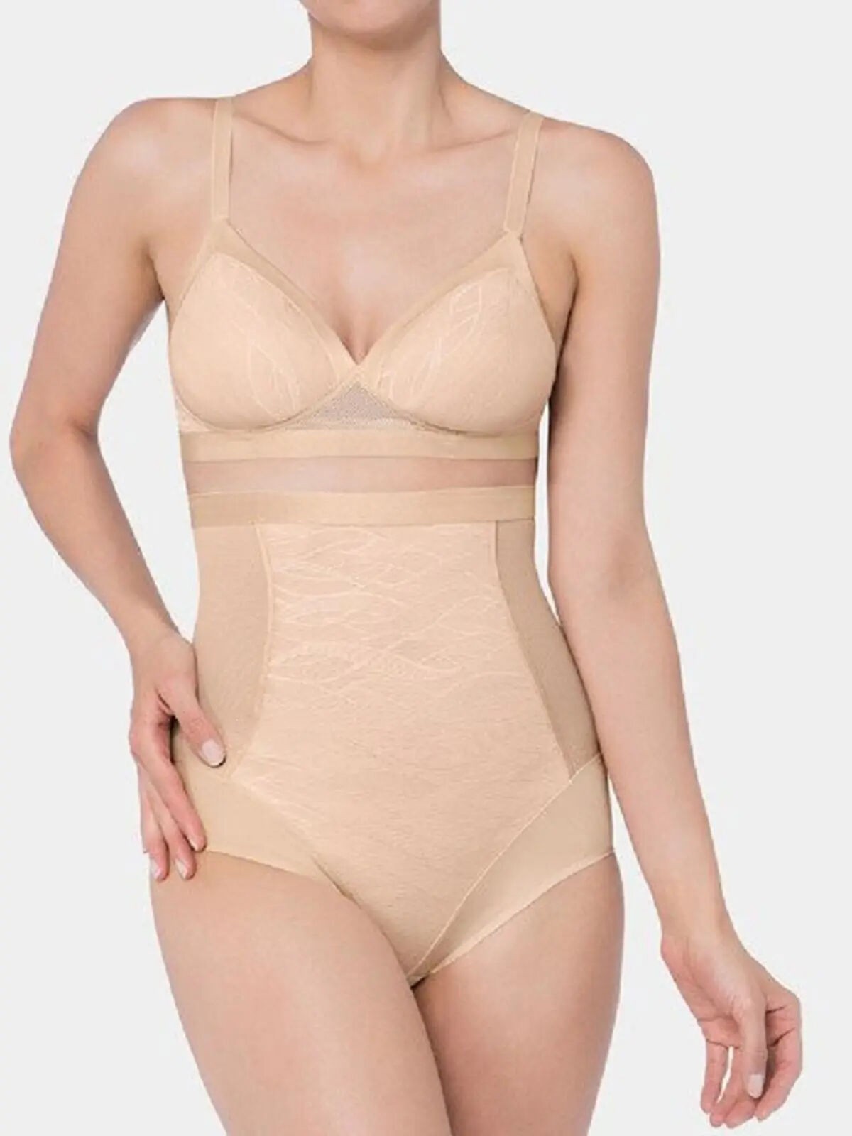 FIGI TRIUMPH AIRY SENSATION HIGHWAIST PANTY 01 FORMEND