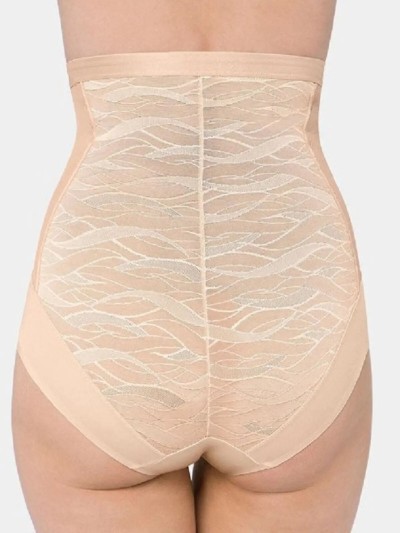 KALHOTKY TRIUMPH AIRY SENSATION HIGHWAIST PANTY 01 MODELUJÍCÍ