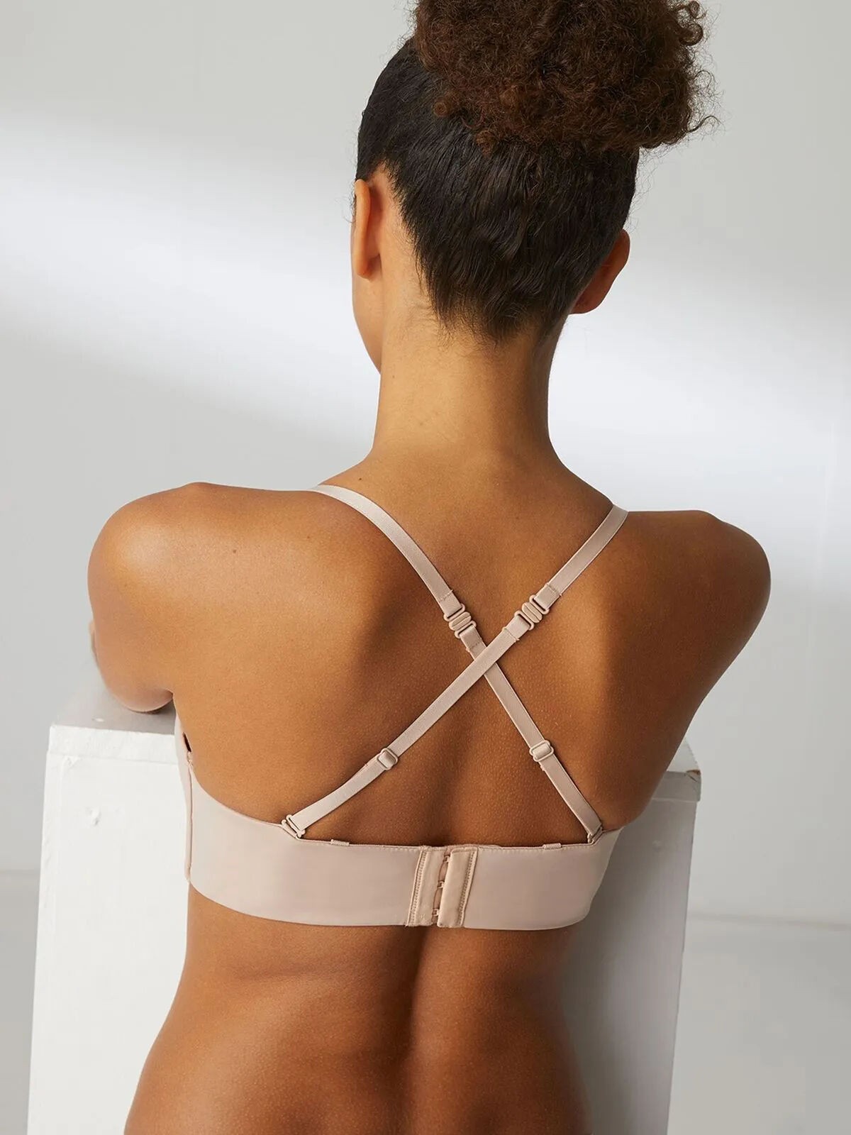 BIUSTONOSZ SIMONE PERELE ESSENTIEL 13V303