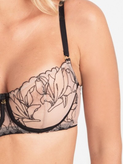 BIUSTONOSZ SAMANTA IRINA A142