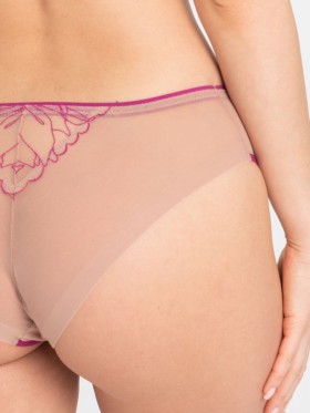 KALHOTKY SAMANTA IRINA M300