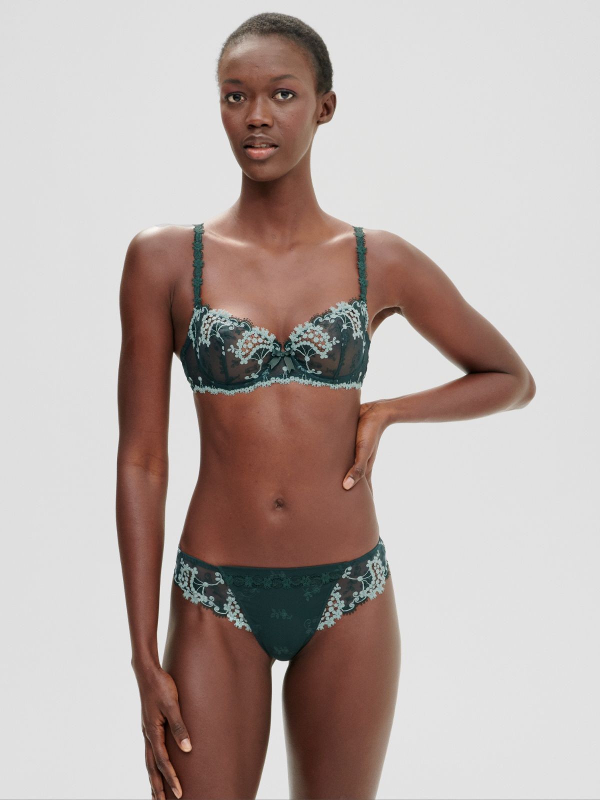 BIUSTONOSZ SIMONE PERELE WISH 12B330