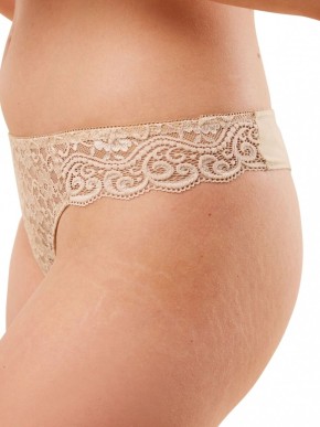 TRIUMPH AMOURETTE HIPSTER STRING BRIEFS