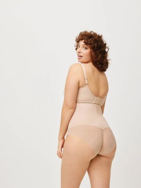 FIGI YSABEL MORA 19618 MODELUJÍCÍ