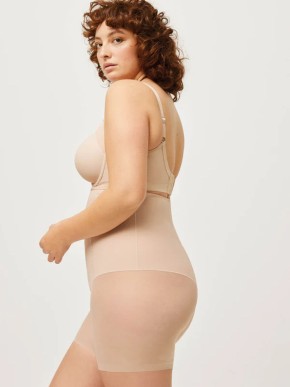 FORMSLIP YSABEL MORA 19612 MODELLIEREND