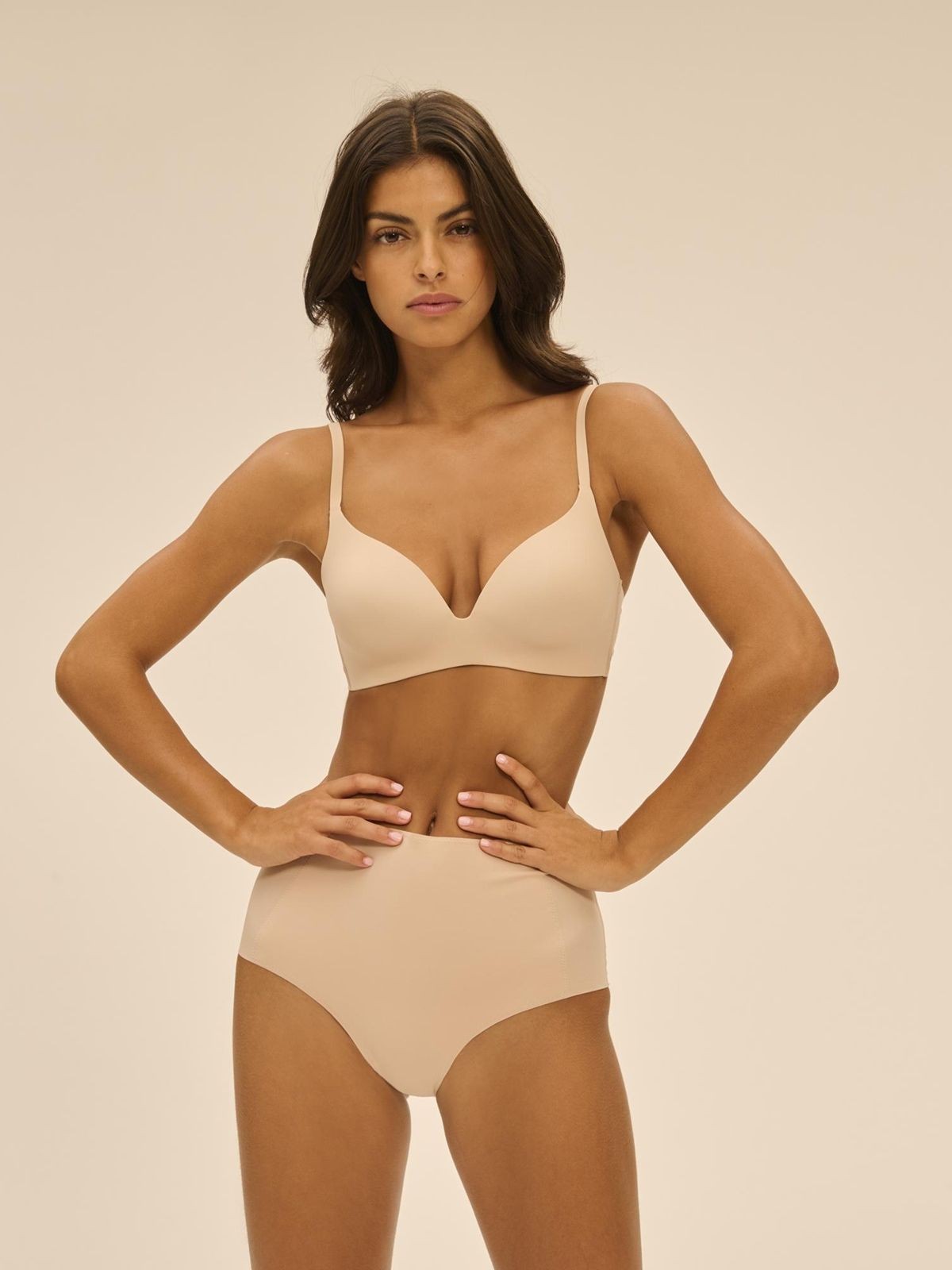 FIGI SIMONE PERELE STORY 1F6610 MODELUJĄCE