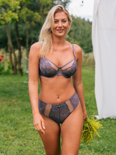 BIUSTONOSZ SAMANTA MILA A123