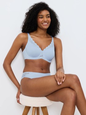 PODPRSENKA TRIUMPH AMOURETTE W01