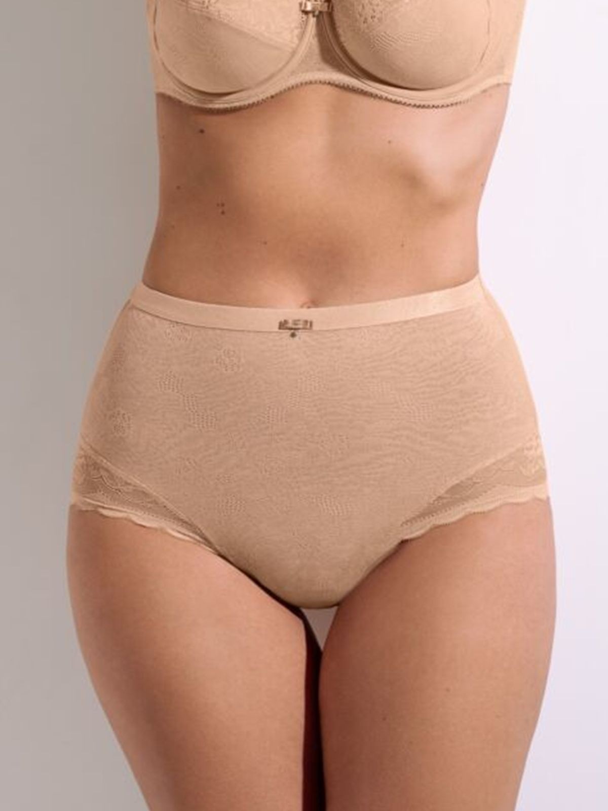 FIGI LISCA EVELYN 022195