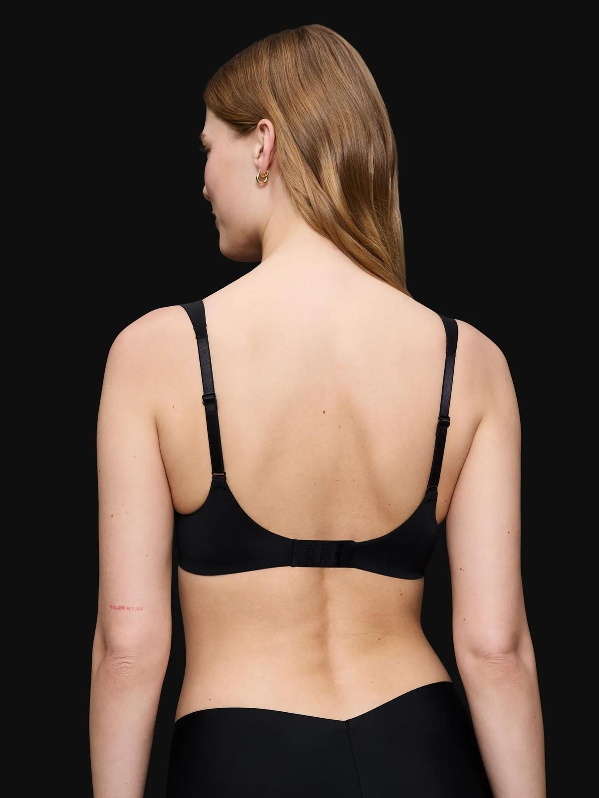 BIUSTONOSZ TRIUMPH BODY MAKE-UP ILLUSION WP EX