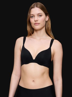 PODPRSENKA TRIUMPH BODY MAKE-UP ILLUSION WP EX