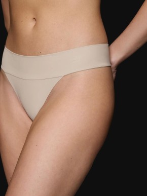 TRIUMPH BODY MAKE-UP ILLUSION STRING BRIEFS