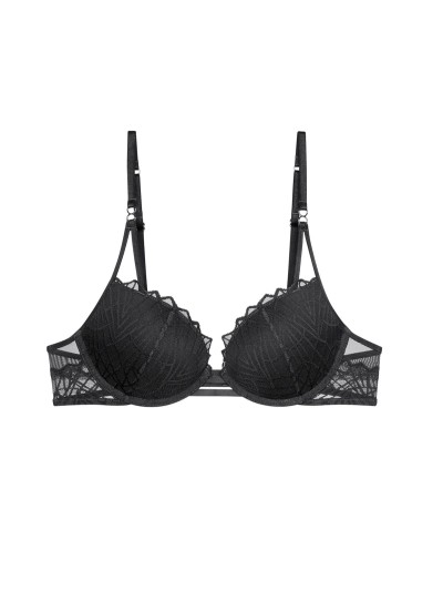 BIUSTONOSZ TRIUMPH THAT NIGHT IN VEGAS WHU