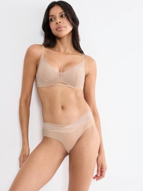 FIGI TRIUMPH BREATHE & LIFT SMATR HIPSTER